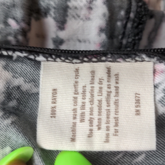 Skater Skirt - Picture 3 of 3